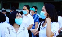 Lực lượng y, bác sĩ tình nguyện tỉnh TT-Huế nhận được sự động viên, lời cảm ơn của lãnh đạo tỉnh TT-Huế trước giờ xuất quân vào Đà Nẵng.