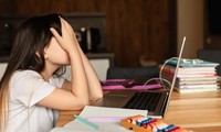 Lỗi hệ thống học online, đường truyền tậm tịt, buổi học của teen liên tục bị gián đoạn