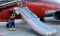 Sắp thi đấu với Hà Lan, đội tuyển CH Séc gặp “chướng ngại vật” vì lỗi oái oăm của máy bay