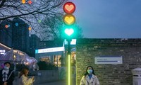 “Đèn giao thông tình yêu” ở Trung Quốc khiến không ai còn sốt ruột khi phải dừng đèn đỏ