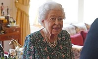 Nữ hoàng Anh thừa nhận có vấn đề về sức khỏe, nhiều người lo lắng vì thấy bà gầy hơn hẳn