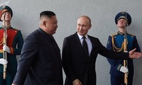 Nhà lãnh đạo Kim Jong Un gặp Tổng thống Nga Vladimir Putin tại Vladivostok, Nga. Ảnh: Sputnik