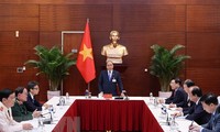 Hình ảnh Thủ tướng Nguyễn Xuân Phúc họp khẩn về phòng, chống dịch COVID-19