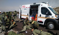 Xe chở binh sĩ ở Mexico lao xuống vực, 22 người thương vong