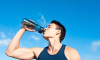 Những kiểu uống nước ‘phá gan, hại thận’, dừng ngay trước khi quá muộn