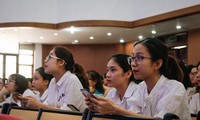 Việc học ngoại ngữ với bạn trẻ Việt Nam vô cùng cần thiết trong giai đoạn hội nhập quốc tế, bước vào kỷ nguyên 4.0 như hiện nay.