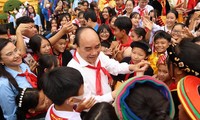 Chủ tịch nước Nguyễn Xuân Phúc: Học hành chăm chỉ là nền tảng để phát triển trong tương lai