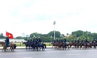 Kỵ binh cảnh sát cơ động sẽ diễu hành tại đường Độc Lập. Ảnh IT 
