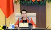 Chủ tịch Quốc hội Nguyễn Thị Kim Ngân tại phiên họp Uỷ ban Thường vụ