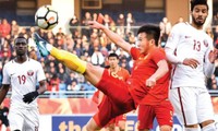 U23 Trung Quốc (áo đỏ) thất bại ê chề ngay trên sân nhà. 