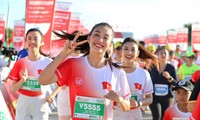 Hoa hậu Tiểu Vy và dàn người đẹp tiếp lửa cho Tiền Phong Marathon