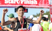 Nguyễn Văn Lai lập cứ đúp HCV cự ly 21 km tại Tiền Phong Marathon