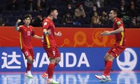 Đắc Huy ăn mừng bàn thắng vào lưới đội tuyển futsal Nga