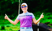 Golfer Nguyễn Thị Minh Phượng (Kelly Nguyễn) còn được biết đến như ‘nữ siêu nhân’ của làng golf Việt] 