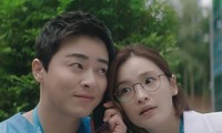 Hospital Playlist 2: Song Hwa - Ik Jun dần tiến triển, cặp đôi &quot;Gấu ù lì&quot; cũng có cơ hội