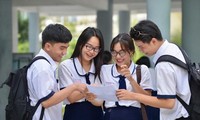 &quot;Phổ điểm lạ&quot; tiếng Anh cho thấy một điều về khả năng tự học ngoại ngữ của học sinh Việt