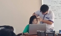 Nam sinh tình nguyện “nhổ tóc sâu” cho cô giáo, hy vọng “cứu vãn” danh hiệu Học sinh Tiên tiến