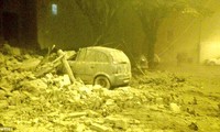 Rùng mình với thị trấn hoang tàn sau động đất kép ở Ý