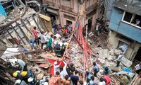 Hiện trường vụ sập nhà trưa 16/7 ở thủ đô Mumbai (Ấn Độ). Ảnh: Twitter