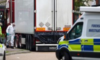 Chiếc container chở 39 thi thể được phát hiện ở Anh. Ảnh: Reuters