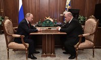 Ông Mikhail Mishustin (phải) gặp Tổng thống Putin. Ảnh: Sputnik