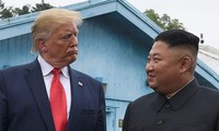 Tổng thống Mỹ Donald Trump và Chủ tịch Triều Tiên Kim Jong-un. Ảnh: AP