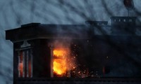 Căn hộ của Vladimir Bardanov bốc cháy dữ dội. Ảnh: Tass