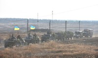 Quân đội Ukraine tập trận hôm 21/11. Ảnh: Reuters