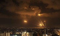 Nhóm thánh chiến Palestine phóng 100 quả rocket vào Israel 