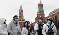 Du khách Trung Quốc ở thủ đô Mátxcơva của Nga hồi tháng 1. Ảnh: EPA.