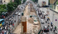 Cầu vượt chữ C tại Hà Nội: Vẫn ngổn ngang sau hơn nửa năm thi công