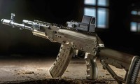 Tập đoàn sản xuất vũ khí nổi tiếng thế giới của Nga-hãng Kalashnikov đã chính thức trình làng một phiên bản AK hoàn toàn mới tại triển lãm Army 2016 được tổ chức tại Nga. Họ gọi đó là AK-12 phiên bản thứ hai, đây được coi là siêu vũ khí cá nhân vừa cân bằ