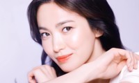 Song Hye Kyo ngày càng đẹp sau ly hôn, khẳng định “phụ nữ đẹp nhất khi không thuộc về ai”