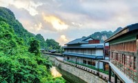 Khu suối khoáng Onsen “độc nhất vô nhị” ở Việt Nam: Đẹp và xịn như Nhật Bản, vừa mở đã kín