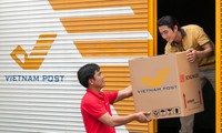 Từ hôm nay (1/2), Vietnam Post tạm dừng chuyển khẩu trang, nước sát trùng, găng tay y tế ra nước ngoài.