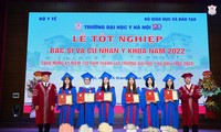 Lễ tốt nghiệp của khóa sinh viên đặc biệt nhất lịch sử Trường Đại học Y Hà Nội