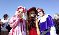 Thiếu nữ Nhật diễn cosplay cực chất trong ngày hội Comiket
