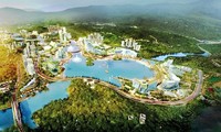 UBND tỉnh Quảng Ninh đề xuất bổ sung hạng mục đầu tư đô thị, bỏ sân golf tại tổ hợp nghỉ dưỡng, giải trí casino Vân Đồn, đồng thời đề xuất giảm quy mô sử dụng đất còn hơn 390ha, tăng vốn đầu tư lên hơn 50.000 tỷ đồng.