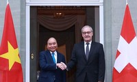 Tổng thống Thụy Sĩ chủ trì lễ đón chính thức Chủ tịch nước Việt Nam