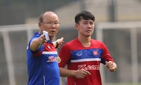 Ông Park Hang Seo đề cao yếu tố chặt chẽ trong lối chơi áp dụng cho đội tuyển Việt Nam. Ảnh: Zing