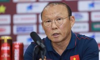 HLV Park Hang Seo cho rằng U22 Việt Nam gặp khó khăn vì lịch thi đấu dày ở SEA Games 30.