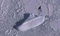 Đồn đoán kỳ lạ về &apos;con tàu băng&apos; bí ẩn ở ngoài khơi Nam Cực