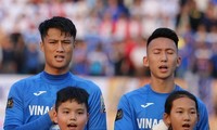 Cầu thủ Than Quảng Ninh đồng loạt đăng &apos;tâm thư&apos; để đòi tiền lương, thưởng
