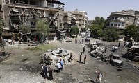Khu vực phía đông thủ đô Damascus bị đánh bom tự sát hồi 2/7. Ảnh: AP
