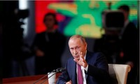 Tổng thống Nga Putin trả lời các câu hỏi trong cuộc họp báo hôm 14/12. Ảnh: Reuters