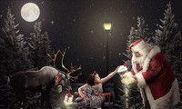Xúc động bộ ảnh Giáng sinh bên ông già Noel của bệnh nhi giữa mùa COVID-19