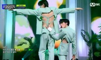 Nhóm nhạc nam Hàn Quốc thực hiện vũ đạo gợi dục gây sốc