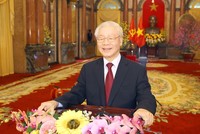 'Chúc Tổng Bí thư, Chủ tịch nước Nguyễn Phú Trọng nhiều sức khỏe, vững tay chèo'