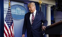 Đài truyền hình Mỹ cắt ngang bài phát biểu của Tổng thống Trump