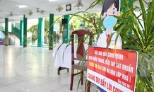 Đà Nẵng - Lễ khai giảng chỉ có thầy cô giáo, học trò ở nhà xem màn hình
